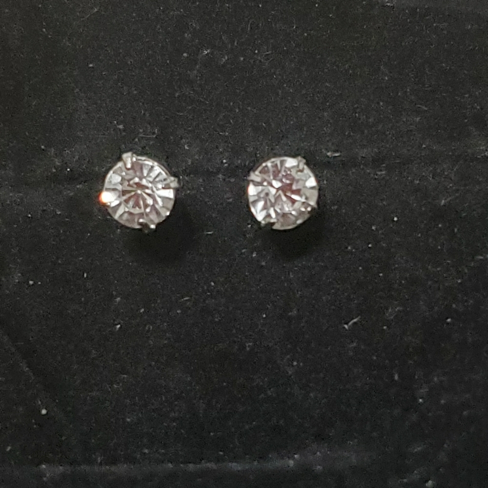 Stainless steel stud earrings